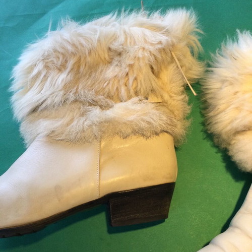 Leather boots used, size 38.5, white with lining
