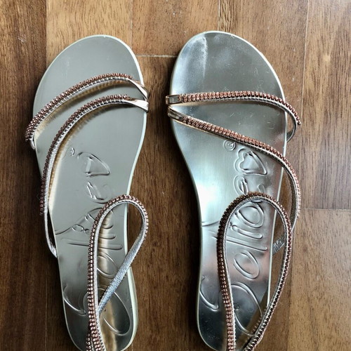 Solidea gold-bronze rhinestone strappy sandals size 39 like new