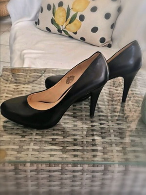 Nine West Black Leather Pumps Like New Size 41