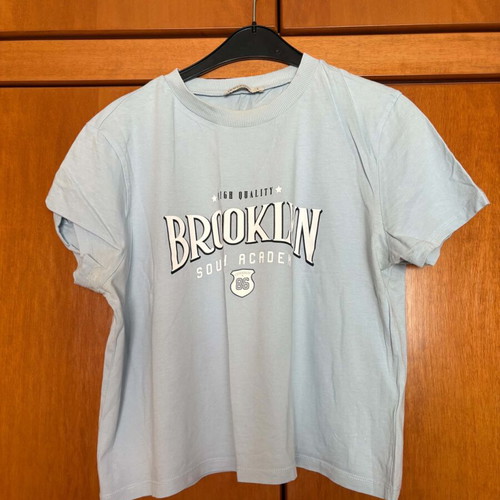 Women's T-shirt size L turquoise like new