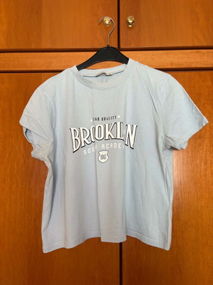 Women's T-shirt size L turquoise like new