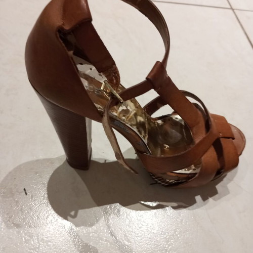 BCBG Leather High-Heeled Sandals used, size 37, beige