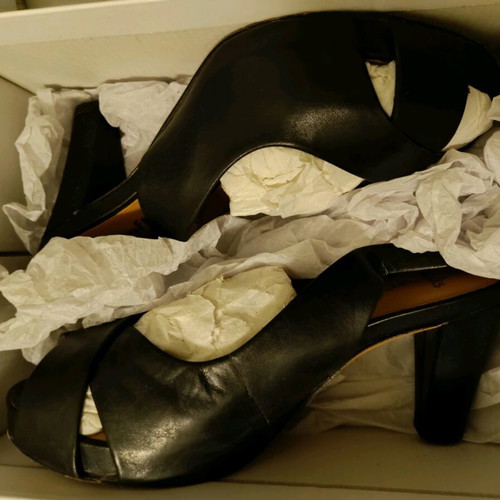 Clarks Soft Wear pumps like new, size 38, black