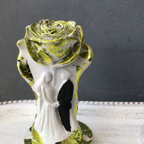 Handmade Wedding Favor with Couple and Rose, Luxury Gypsum Creation