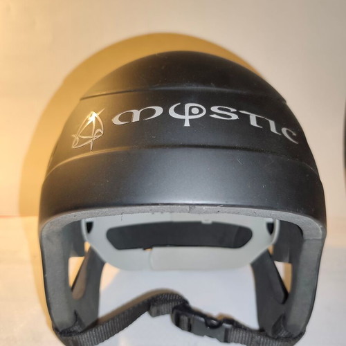 Mystic water sports helmet S/M black matte like new