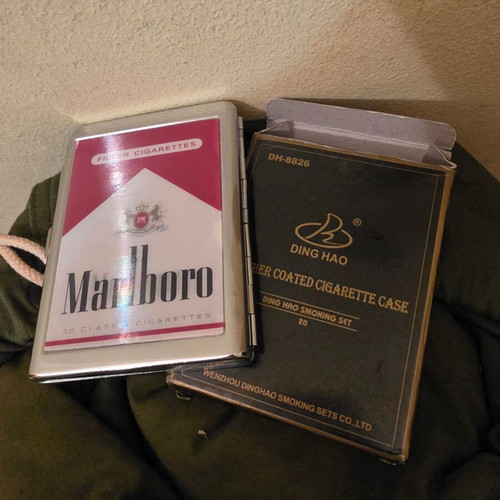 Marlboro metal cigarette case 3D