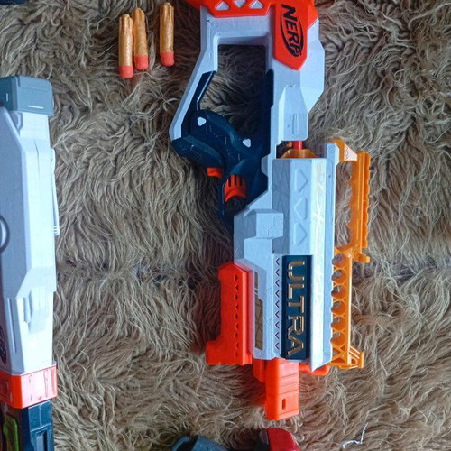 Nerf set of 4, 3 in perfect condition, red mega slightly broken