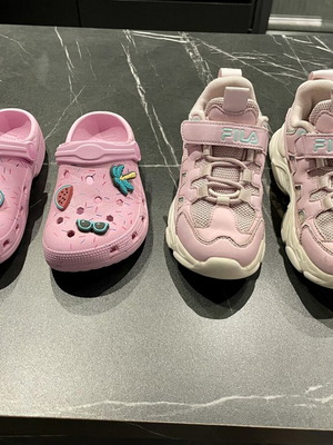 Fila kids shoes No 31 and pink clogs No 30, pack of 2