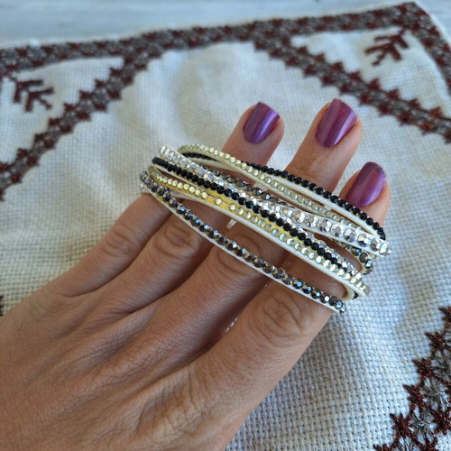 Multilayer bracelet used white with rhinestones