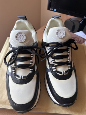Michael Kors unisex sneakers like new, size 41, black and white