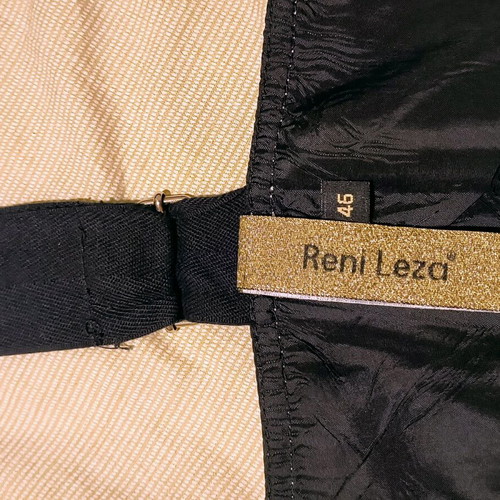 Reni Leza vest like new