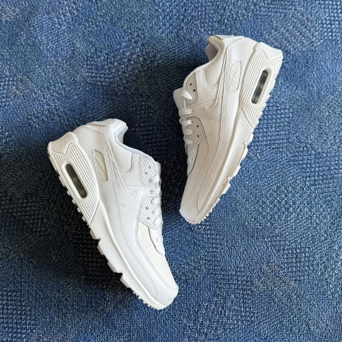 Nike Air Max 90 (GS) women's sneakers new, size 39