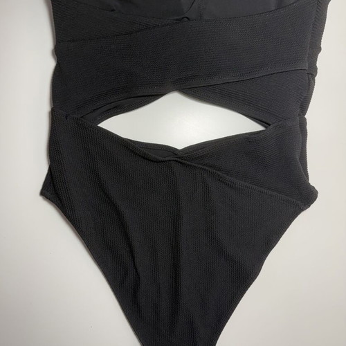 H&M ribbed one-piece swimsuit new, size 40, black