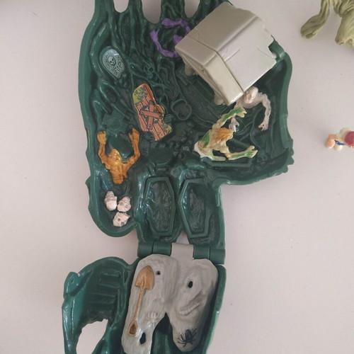 Mighty Max Crushes The Hand used toy figure