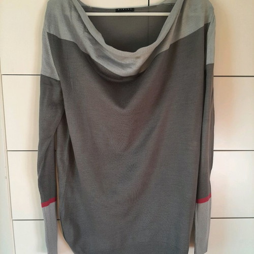 Sisley long blouse with belt like new, gray and pink