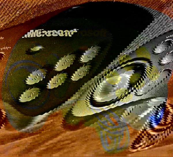 Microsoft SideWinder Freestyle Pro.
