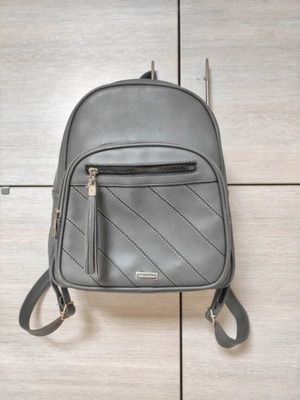 Alexi Andriotti backpack used, roomy with 3 compartments, gray
