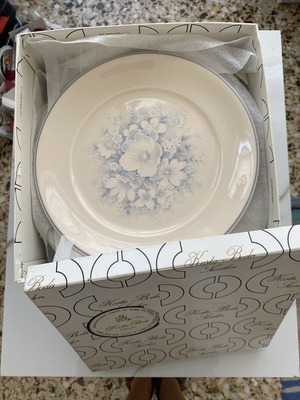Vintage Keltcraft Dinner Plates designed by Noritake, new, set of 13