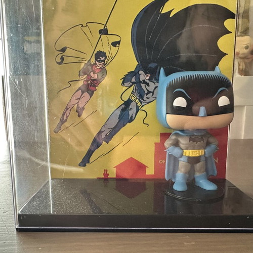 Batman 1 Comic Funko Pop figure like new