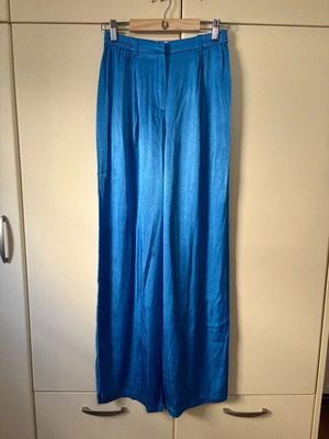 Παντελόνα μπλε Bershka καινούργια, μέγεθος S