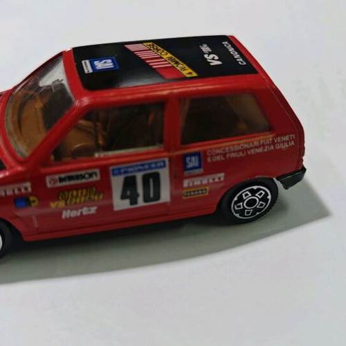 Fiat Uno Burago 1/43 model like new in very good condition