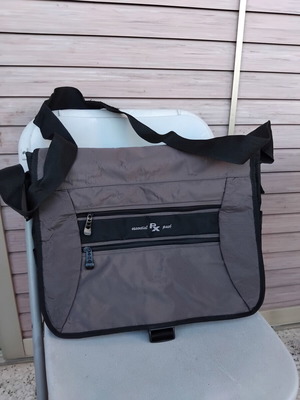 Essential Rx Pack laptop messenger bag like new, gray-black