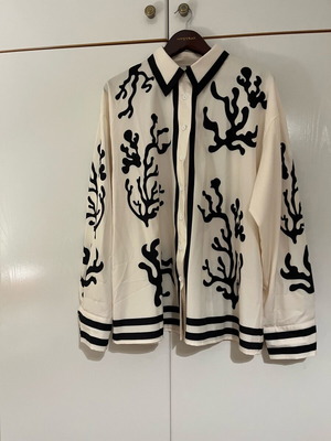 Summer shirt with black coral pattern new, size 2XL