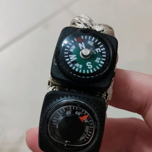 Survival bracelet from cord like new, ideal for hiking