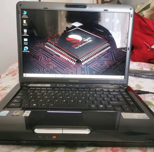 Toshiba A300 WIN10 4gb ram 128ssd + τσάντα + ποντίκι