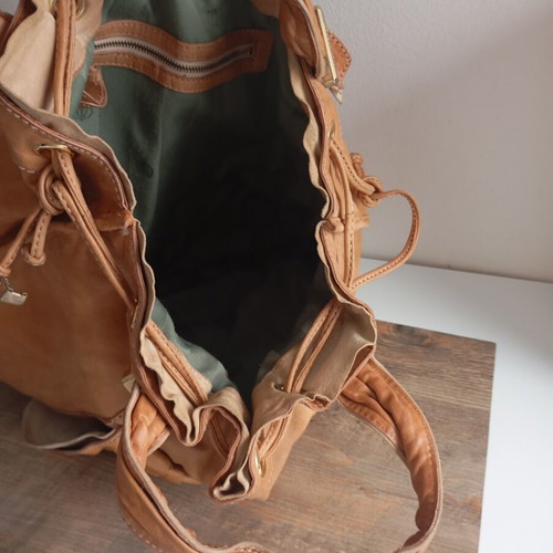Juicy Couture leather handbag used, orange