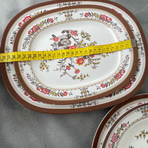 Superware dinnerware set used, 10 deep, 10 shallow, 7 fruit plates, 2 platters