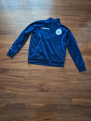 Men's football sweatshirt with zipper like new