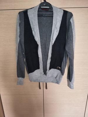 Knitted cardigan with buttons used, black and grey, size M