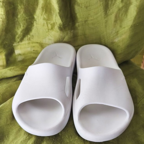 Puma Cat Slides Unisex slippers used, size 40-41, white