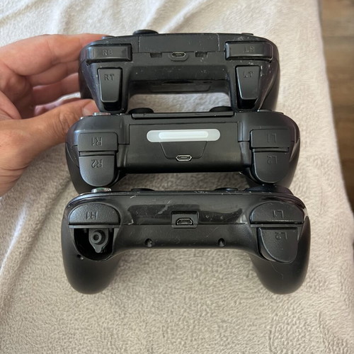 Controllers for PC, Android, iOS, PlayStation used, minor defects