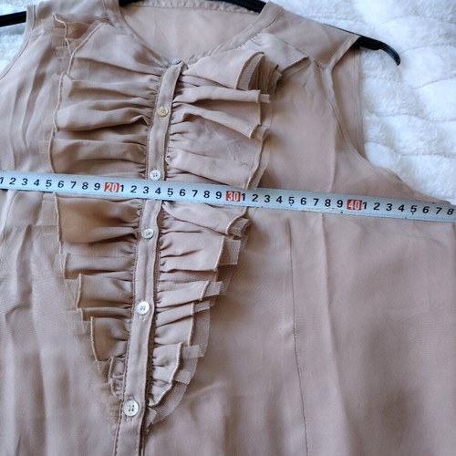 Body flowing beige size M like new