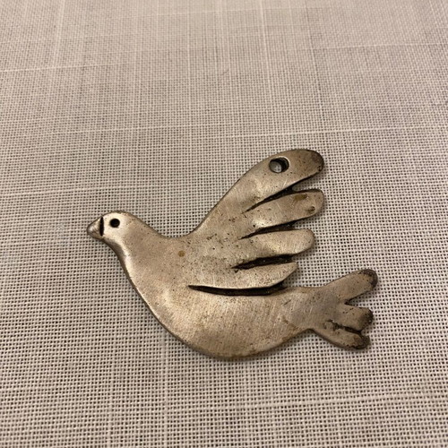 Alpaca dove pendant for neck new, gray metal