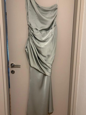 Long satin dress new, green, size XL