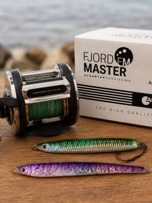 Albastar Fjord Master 300 fishing reel like new with line and 2 lures