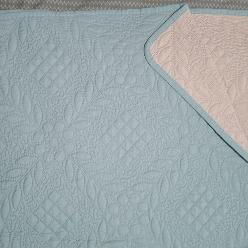 Ionion double bed quilt like new 220x240 cm