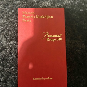 Perfume Maison Francis Kurkdjian Baccarat rouge 540 70ml
