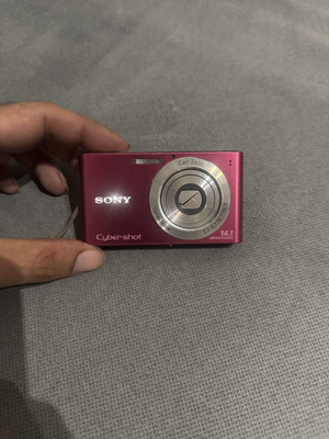 Sony Cyber-shot DSC-W320 14.1 Megapixels camera used