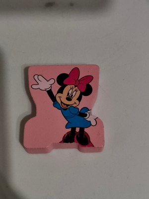 Minnie Mouse Wooden Game Piece Disney like new