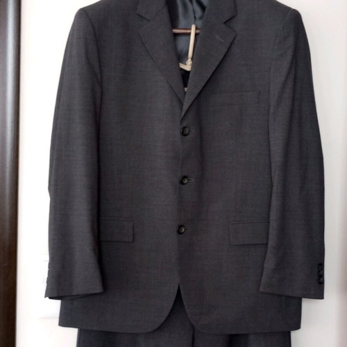 Davvero Dark Gray Suit classic fit size L/46 like new