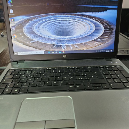 HP ProBook 450 laptop like new, i3 4th gen, 8GB RAM, 256GB SSD, new battery