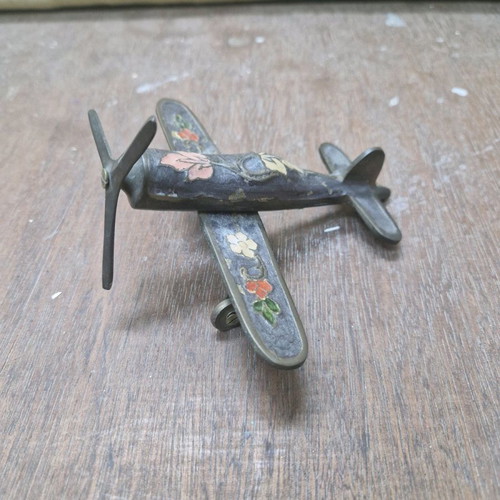 Metal airplane used in excellent condition