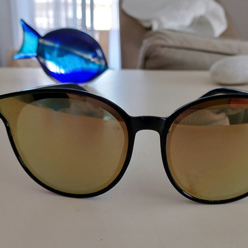 Sunglasses used with mirror lenses
