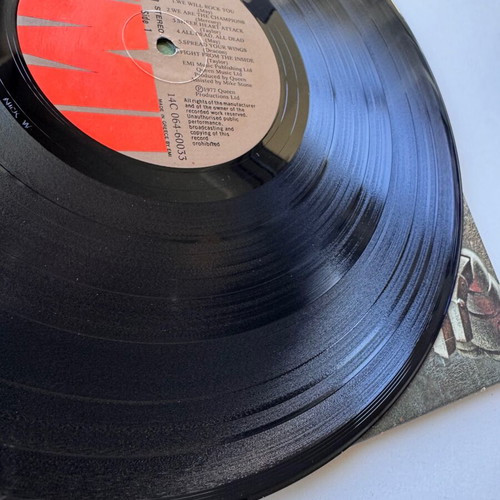 Queen News Of The World LP used, 1977 Greek first edition