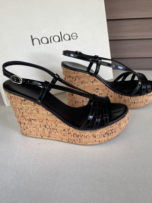 Haralas Black Patent Leather Platform Sandals like new, size 37.5-38