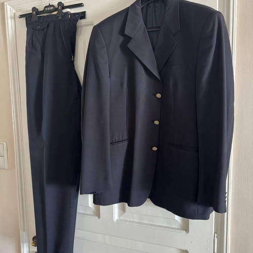 Men's blue dark New man suit size 56 like new